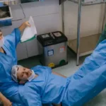 pai-desmaia-no-momento-do-parto-da-filha-em-criciuma-e-video-ganha-16-milhoes-de-visualizacoes