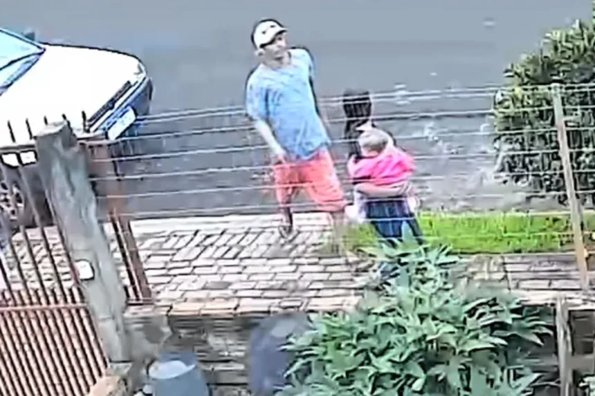 adolescente-com-bebe-no-colo-e-morta-a-facadas-pelo-companheiro-no-pr