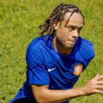 com-lesao-no-joelho,-titular-da-holanda-esta-fora-da-copa-do-mundo:-“coracao-partido”