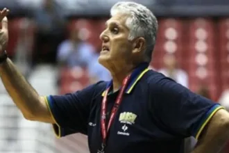 ex-treinador-da-selecao-brasileira-de-basquete,-moncho-monsalve-morre-aos-81-anos