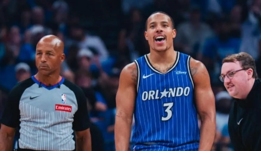 desmond-bane-acerta-sete-bolas-de-tres-e-magic-vence-pistons-por-113-a-105-no-jogo-3