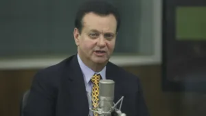 kassab-diz-ser-a-favor-de-‘times-square-paulistana’,-mas-pede-respeito-a-lei-da-cidade-limpa