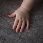 apos-12-dias-de-espera,-menina-de-3-meses-e-transferida-para-o-hecad-em-goiania