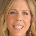 rita-wilson-reflete-sobre-cancer,-carreira-e-38-anos-ao-lado-de-tom-hanks