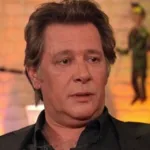 viuva-de-jan-fedder-encontra-peugeot-original-de-“das-boot”-escondido-em-garagem-de-hamburgo