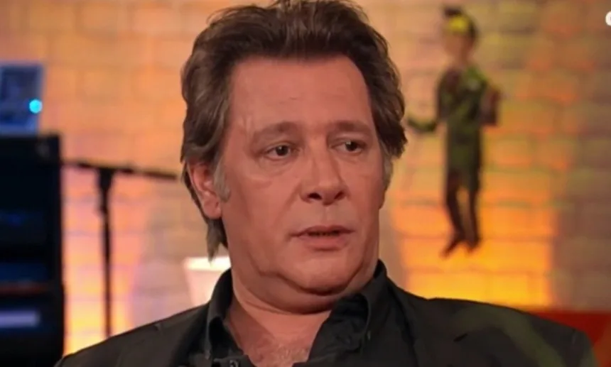 viuva-de-jan-fedder-encontra-peugeot-original-de-“das-boot”-escondido-em-garagem-de-hamburgo