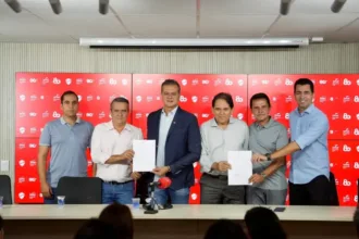 vila-nova-oficializa-parceira-na-base-com-sesc-e-senac-e-presidente-afirma:-“atletas-sairao-preparados-para-a-vida”