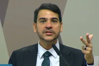 “ser-evangelico-e-uma-bencao,-mas-o-estado-e-laico”,-diz-messias-em-sabatina-ao-stf;-video