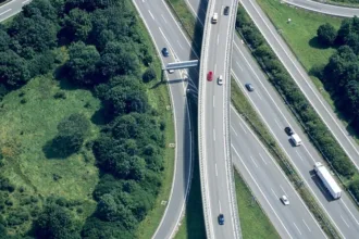 transito-pesado-em-sao-paulo:-rodoanel-e-ayrton-senna-surgem-como-melhores-alternativas-hoje