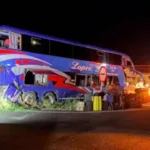 colisao-entre-onibus-e-carreta-deixa-2-mortos-e-33-feridos-em-rodovia-de-minas-gerais