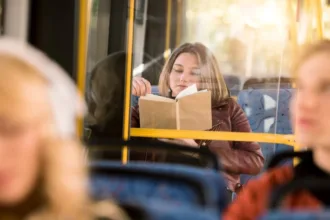 golpe-da-mostarda-em-sp:-criminosos-usam-vomito-falso-para-furtar-vitimas-em-onibus