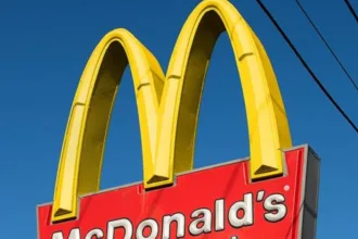 mcdonald’s-lanca-refeicao-tematica-de-stranger-things:-tales-from-‘85-no-brasil-a-partir-de-terca