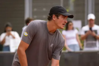 joao-fonseca-garante-retorno-ao-top-30-do-mundo-com-vitoria-de-sinner-sobre-jodar-no-masters-1000-de-madrid