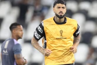 nicola-diz-que-alexander-barboza,-do-botafogo,-ja-esta-fechado-com-palmeiras-e-comete-gafe-sobre-copa-do-brasil-–-fogaonet