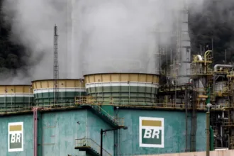 acidente-em-refinaria-da-petrobras-em-minas-deixa-trabalhador-gravemente-ferido
