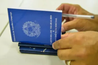 caged:-brasil-cria-228-mil-empregos-com-carteira-assinada-em-marco