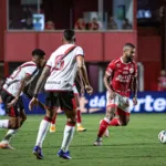willian-maranhao-destaca-bom-inicio-do-vila-nova-na-serie-b,-mas-pede-“pes-no-chao”