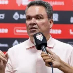 apos-eliminacao,-adson-batista-dispara-contra-equipe-reserva:-“ninguem-tem-condicao-de-vestir-a-camisa-do-atletico”