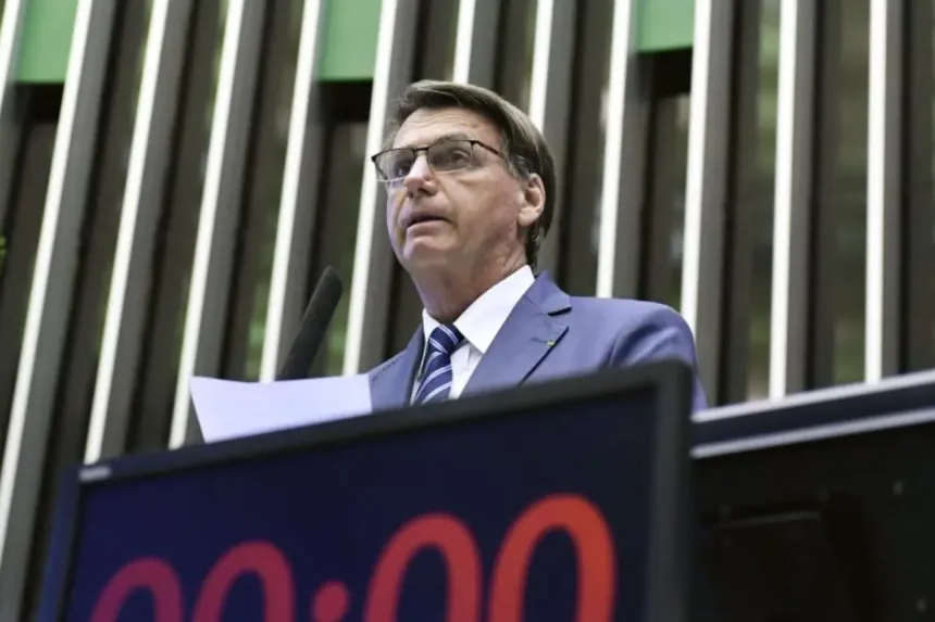 congresso-derruba-veto-de-lula-a-projeto-que-reduz-pena-de-bolsonaro