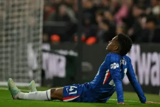 estevao-inicia-tratamento-integral-e-tenta-liberacao-do-chelsea-para-vir-ao-brasil