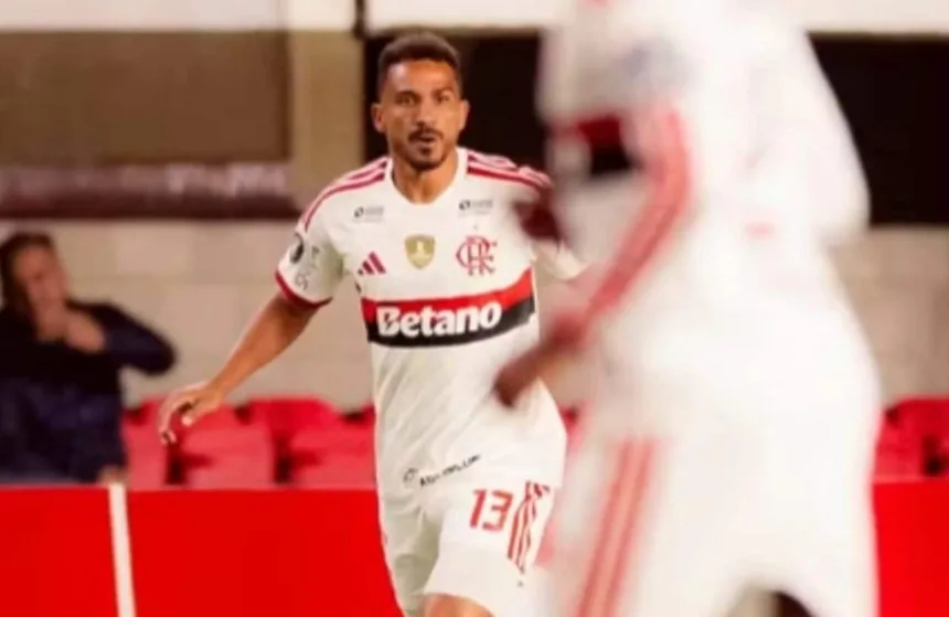danilo-foca-na-copa-e-adia-decisao-sobre-renovacao-com-o-flamengo-ou-aposentadoria