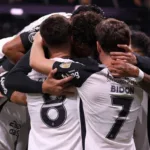 corinthians-de-fernando-diniz-vence-o-penarol-e-encaminha-vaga-nas-oitavas-da-libertadores
