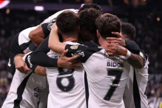 corinthians-de-fernando-diniz-vence-o-penarol-e-encaminha-vaga-nas-oitavas-da-libertadores