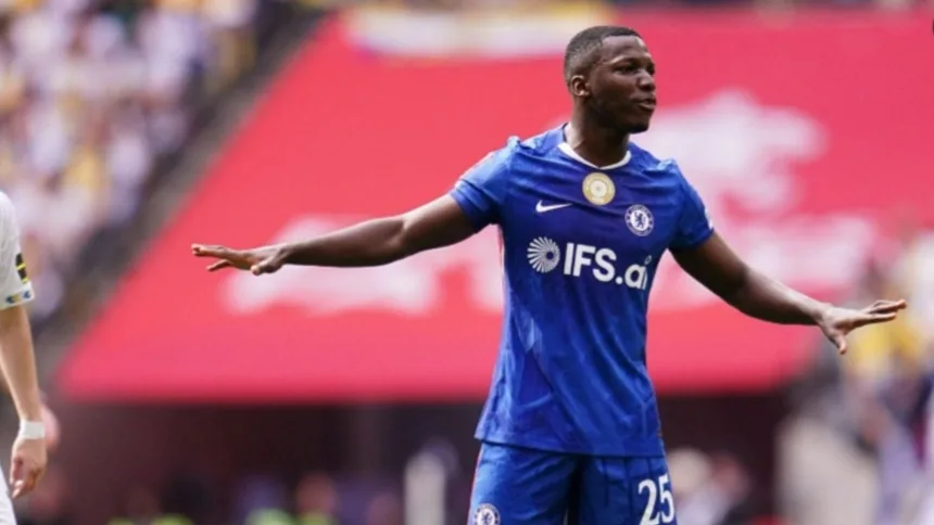 moises-caicedo-renova-com-chelsea-ate-2033-e-atrai-interesse-do-psg