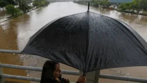 chuva-intensa-no-grande-recife-provoca-deslizamentos-e-alaga-vias