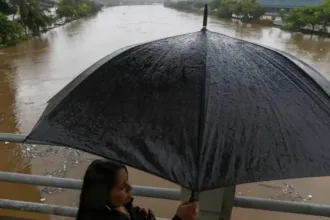 chuva-intensa-no-grande-recife-provoca-deslizamentos-e-alaga-vias