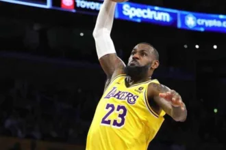 lebron-james-brinca-sobre-will-anderson-jr.-ser-seu-“quarto-filho”-nos-playoffs