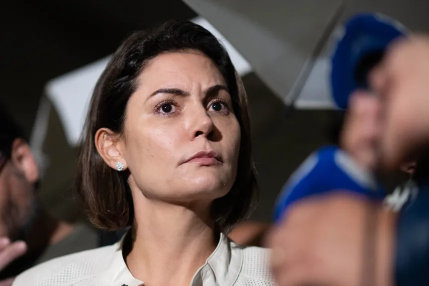 “sob-controle”:-michelle-atualiza-estado-de-saude-de-bolsonaro