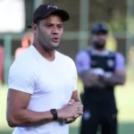 “nunca-me-preparei-para-esse-momento”:-hulk-se-despede-do-atletico-mg-e-dos-ex-companheiros-em-discurso-emocionado