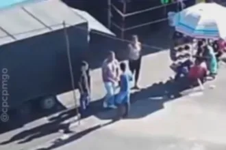 video-flagra-venda-de-drogas-na-regiao-da-44,-em-goiania