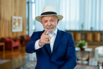 criticas-as-bets,-escala-6×1-e-aceno-a-evangelicos:-o-que-lula-prepara-para-eleicao