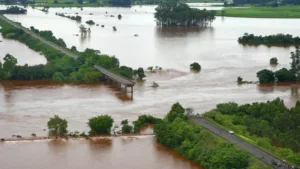 chuvas-deixam-mais-de-500-desalojados-no-rs;-cidade-decreta-emergencia
