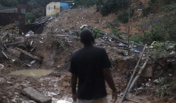 sobe-para-6-o-numero-de-mortos-nas-chuvas-em-pernambuco;-mais-de-2.600-estao-fora-de-casa