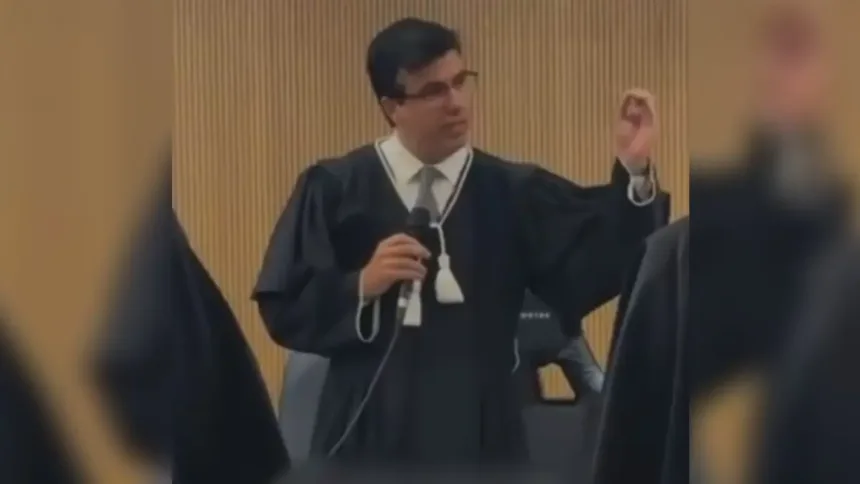 ‘deveriam-ter-pensado-10-segundos’,-diz-juiz-ao-condenar-mae-e-filho-por-morte-de-aluno-em-anapolis