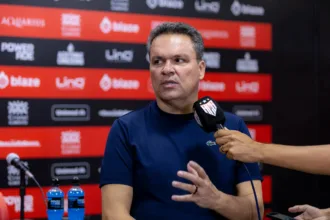 adson-diz-que-esperava-mais-do-tecnico-e-cita-rafael-lacerda-apos-empate-com-o-juventude