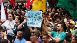 ministro-diz-que-fim-da-escala-6×1-pode-impulsionar-economia,-em-vez-de-retarda-la