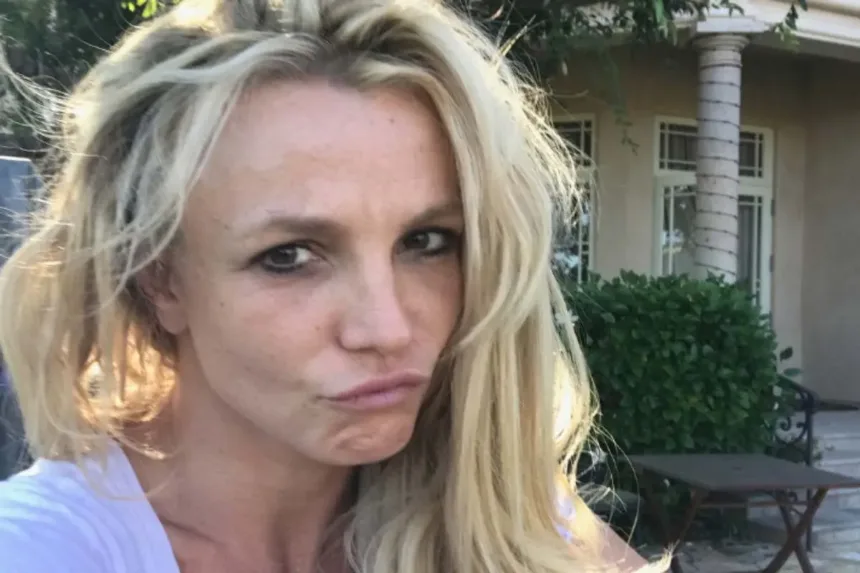 britney-spears-e-condenada-a-fazer-tratamento-contra-drogas-apos-ser-presa