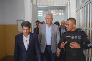 caiado-apresenta-modelos-de-seguranca-e-educacao-a-acm-neto-em-agenda-em-goias