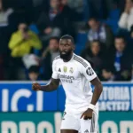 rudiger-da-tapa-em-companheiro-de-time-e-aumenta-tensao-no-real-madrid,-diz-radio-da-espanha