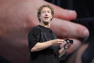 mark-zuckerberg-‘autorizou-pessoalmente’-violacao-de-direitos-autorais-da-meta,-dizem-editoras