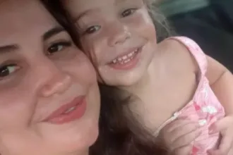 mae-e-filha-de-3-anos-sao-achadas-mortas-em-carro-submerso-em-rio-do-pr