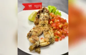 ex-chef-vende-jantinha-exotica-com-carne-de-ra,-jacare-e-caranguejo-em-goiania
