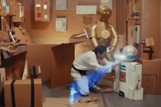 youtuber-recria-“star-wars”-inteiramente-em-papelao-em-cinco-dias-de-filmagem