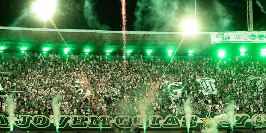organizada-do-goias-se-junta-ao-movimento-verde-amarelo-para-copa-do-mundo