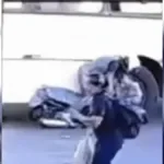 video-mostra-acidente-que-mobilizou-populares-para-salvar-motociclista-em-aparecida
