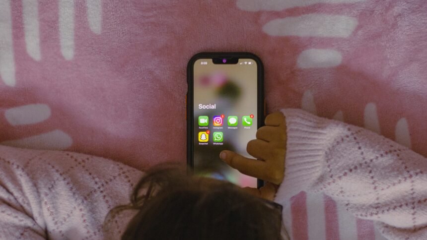 instagram-e-facebook-vao-analisar-estrutura-ossea-para-verificar-idade-de-menores-no-brasil